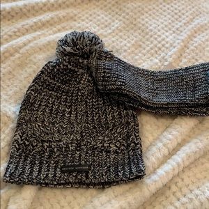 Hat and arm warmer set
